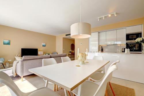 Pure South Penthouse - Manilva Luxury Condo