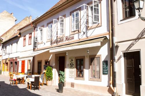 Borbarátok Háza 9021 Győr, Kisfaludy utca 8 kép - 3
