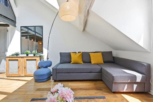 Bright 2BR Flat with Mezzanine in Central Paris