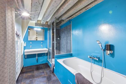 Bright 2BR Flat with Mezzanine in Central Paris