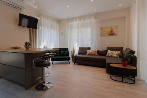 Azure Nest - Preveza City & Sea