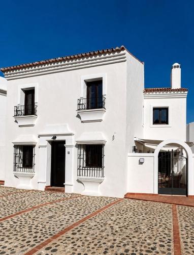 Encantador Adosado de Estilo Andaluz