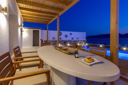 Ble Oneiro Villa Sea to See