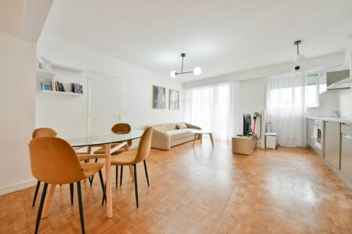 Champs de Mars Eiffel Tower Spacious 1BR