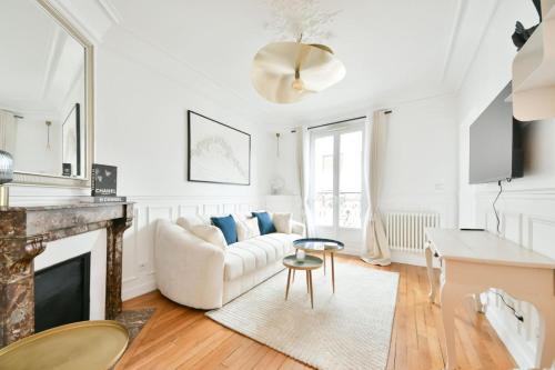 Chic One Bedroom Apartment near République Bastille & Père Lachaise