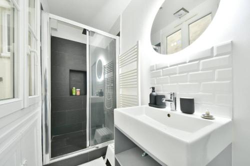 Chic One Bedroom Apartment near République Bastille & Père Lachaise