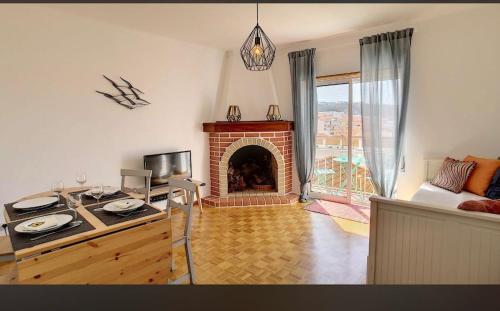 Casa do Elevador - 100 m from the beach