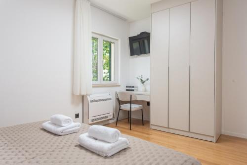 Villa Perla M, Sea view Villa with Heated pool