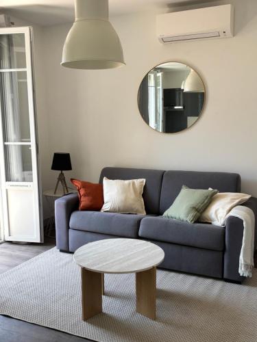 Studio moderne avec terrasse
