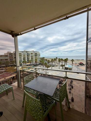 Beach apartment for 4 people - air conditioning - Wi-Fi - parking