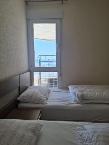 Sea-view apartment in the center of Torrevieja, close to the beach