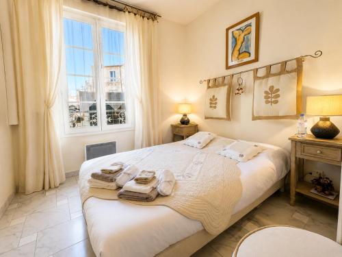 Provencal apartment - walk to beach and Palais