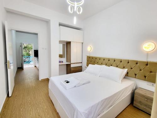 Furnished Apartment in Athens