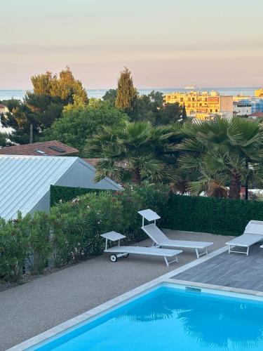 Apartment with sea view and pool photo 21