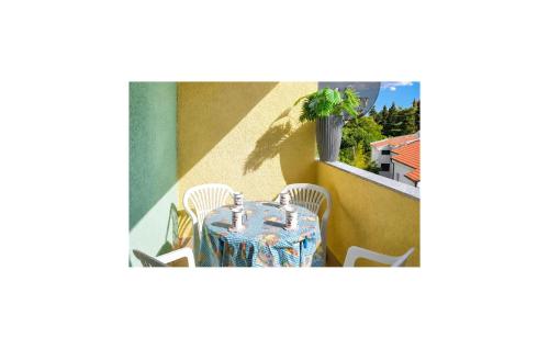 Cozy Apartment In Crikvenica With Wifi