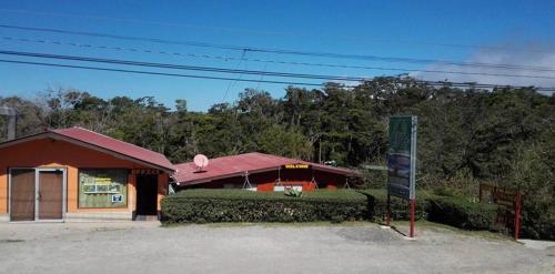 Gambar di galeri bagi Pensión y Cabinas Colibrí B&B Costa Rica di Monteverde Costa Rica