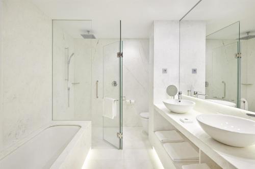 Hyatt Centric Gran Via Madrid photo 111