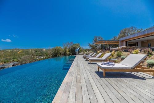 Exceptional Villa in SantAmanza Sea View