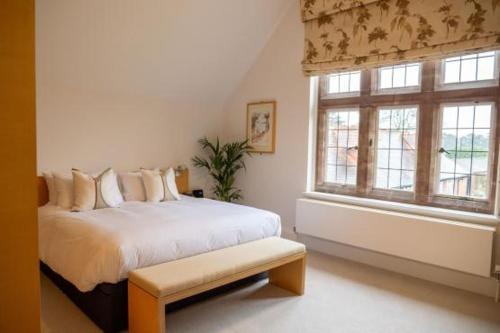 Gallery image of Girton College Cambridge in Cambridge