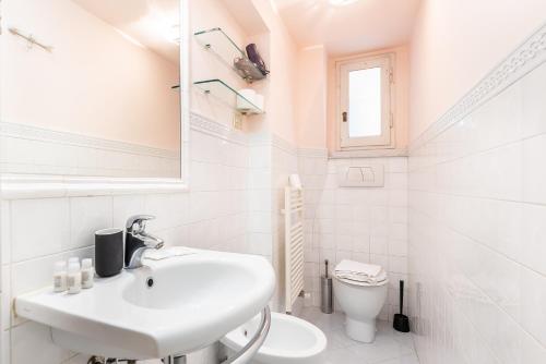 Sant'Ambrogio Apartment By San Firenze Collection