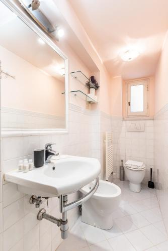 Sant'Ambrogio Apartment By San Firenze Collection