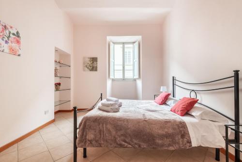Sant'Ambrogio Apartment By San Firenze Collection