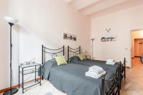 Sant'Ambrogio Apartment By San Firenze Collection