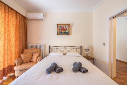 Athens Antique Suite with Acropolis View