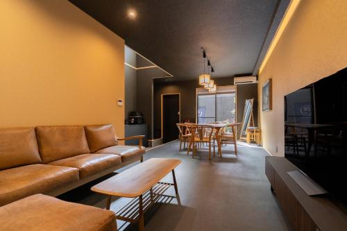 鶴Inn 贅沢な和モダン一軒家 天下茶屋駅徒歩8分 難波 心斎橋 関西空港へ直通 松翠居