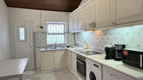 Branca - Private Pool - 12 Pax - Albufeira