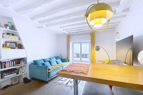 Charming Duplex Place des Vosges