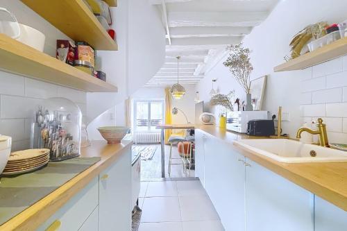 Charming Duplex Place des Vosges