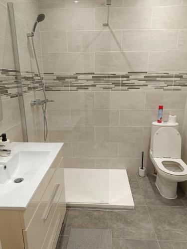 Garibaldi Studio near Port and Place du Pin Nice