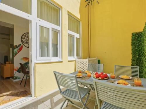 Vita Portucale ! Ajuda Muse with Terrace & AC