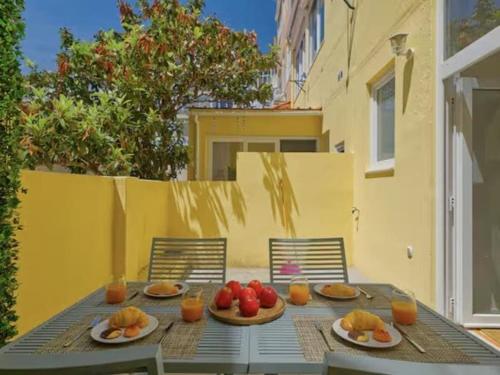 Vita Portucale ! Ajuda Muse with Terrace & AC