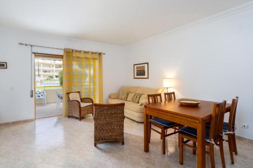 BmyGuest Vilamoura Terrace & Pool Apartment