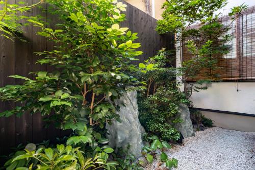 鶴Inn 天下茶屋駅徒歩5分 難波 道頓堀 関西空港へ直通 贅沢な和モダン一軒家 丘山居
