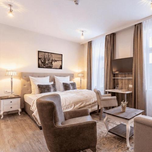 Hotel Achterum Greetsiel — Photo of the whole room