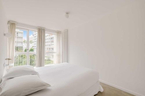Modern 1BDR 2P flat with a balcony – Ménilmontant