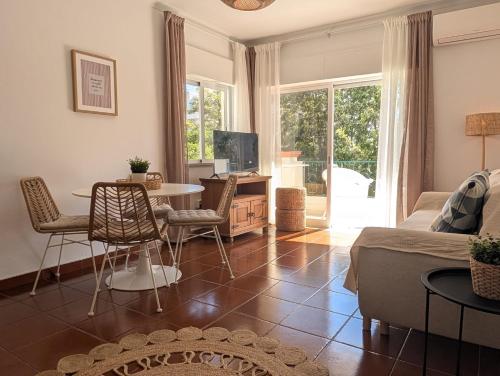 Sunny & bright apartment 1br in Lagos