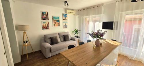 Apartamento moderno en centro histórico junto a la playa