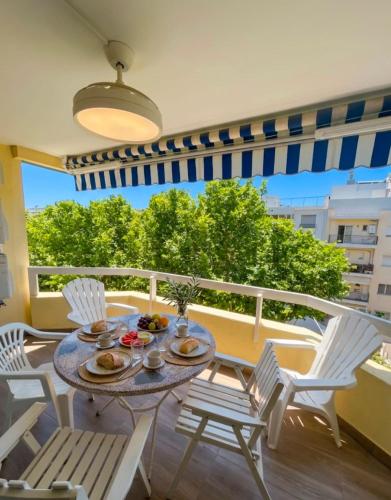 Apartamento con piscina en Salou centro
