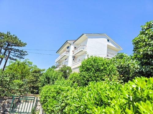 Apartment Wohnung für 4 Personen- 100m vom Strand entfernt by Interhome