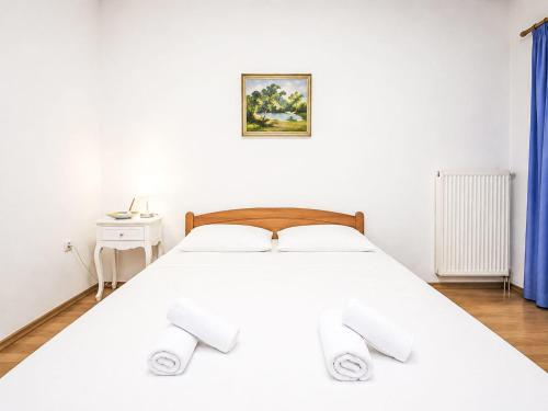 Apartment Ein Apartment im Ferienhaus Zweirosen by Interhome