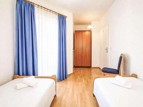 Apartment Ein Apartment im Ferienhaus Zweirosen by Interhome
