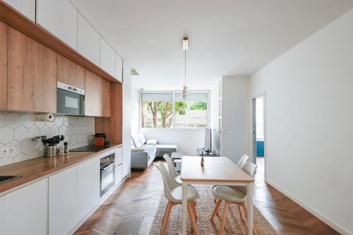 Lovely 2-bedroom apt central Marseille