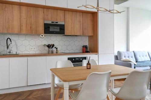 Lovely 2-bedroom apt central Marseille
