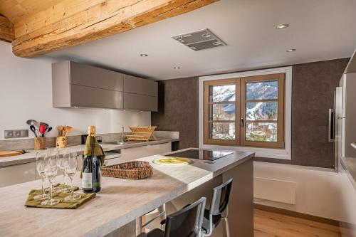 Toits des Pècles Stylish Alpine Loft with Mont Blanc Views