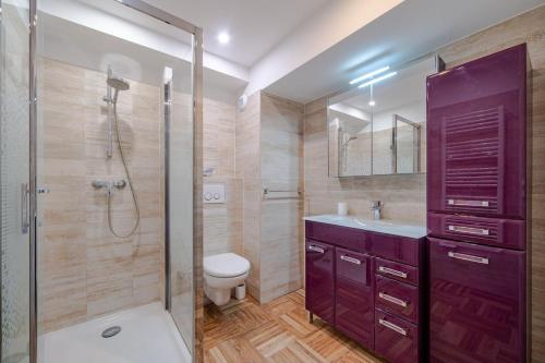 Exceptional 2 bedroom apartment with AC WiFi, sea vies and parking in Nice