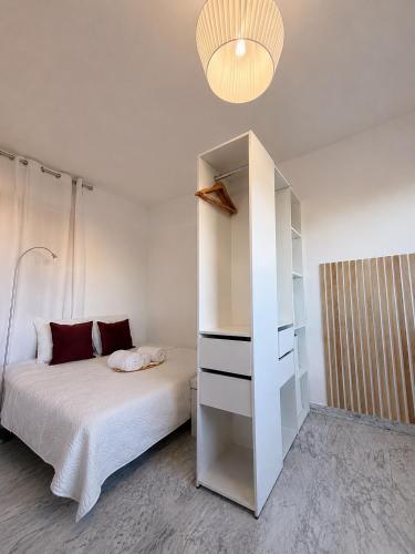 Bright Cannes Apartment with View